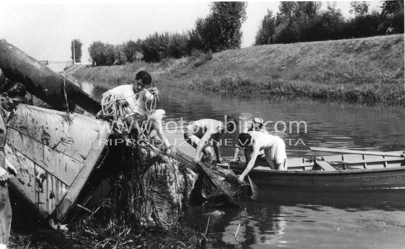 RECUPERO AUTOCARRO CANALE BOICELLI MIZZANA 1949
FOTO STORICHE VIGILI DEL FUOCO