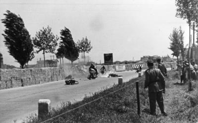 INCIDENTE IN MOTO 06-05-1951<br />
FOTO STORICHE VIGILI DEL FUOCO