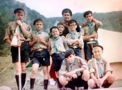 1966 - Con Palamede Ligabue, cofondatore l'anno prima, insieme a don Pietro Maconi ,del Gruppo scout Porto Garibaldi 1, di cui Giordano Conti (primo in piedi a destra, a 14 anni), fa parte ancora oggi<br />CHIUSURA ATTIVITA' GIORDANO CONTI PORTO GARIBALDI