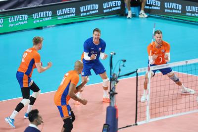 BARI, ITALY - SEPTEMBER 9:  NETHERLANDS CELEBRATE during the CEV EuroVolley 2023 match between Netherlands and Germany at the Pala Florio on september 9, 2023 in Bari, Italy<br/> (Photo by Filippo Rubin/BSR Agency)