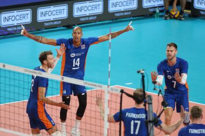 BARI, ITALY - SEPTEMBER 9:  NETHERLANDS CELEBRATE during the CEV EuroVolley 2023 match between Netherlands and Italy at the Pala Florio on september 12, 2023 in Bari, Italy<br/> (Photo by Filippo Rubin/BSR Agency)